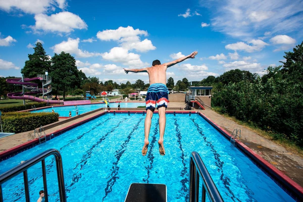 Mooie Entree Zwembad In De Zomer Vp010 Vakantiehuis *