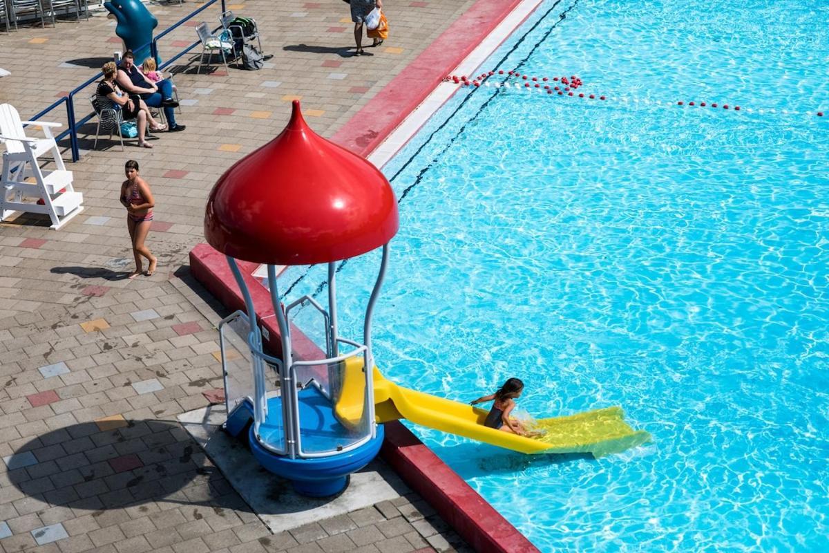 Vakantiehuis Mooie Entree Zwembad In De Zomer Vp010